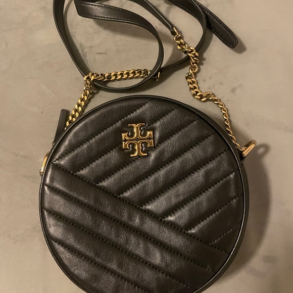Tory Burch Handbags - Tory Burch Kira Round Purse w/ duster